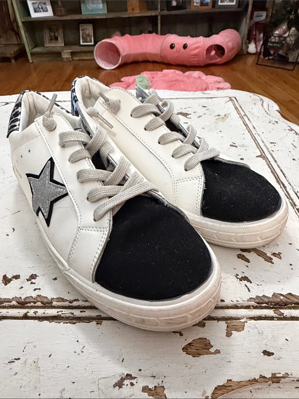 Vintage Havana White and Black Star Sneakers